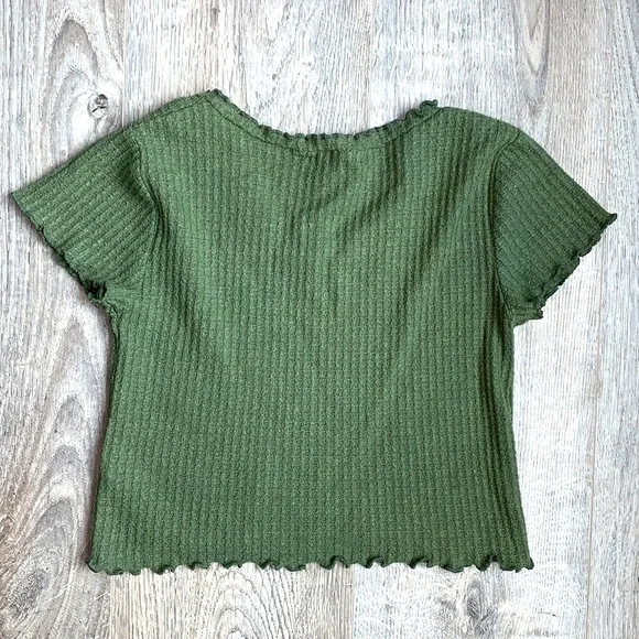 Green top! - Picture 2 of 2